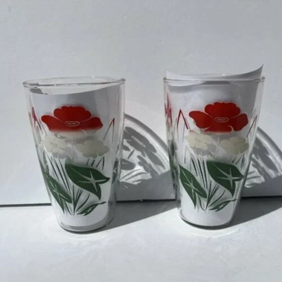 Kitchen | Vintage 195s Mcm Swanky Swig Drinking Juice Glasses Poppy Red  White Green | Poshmark